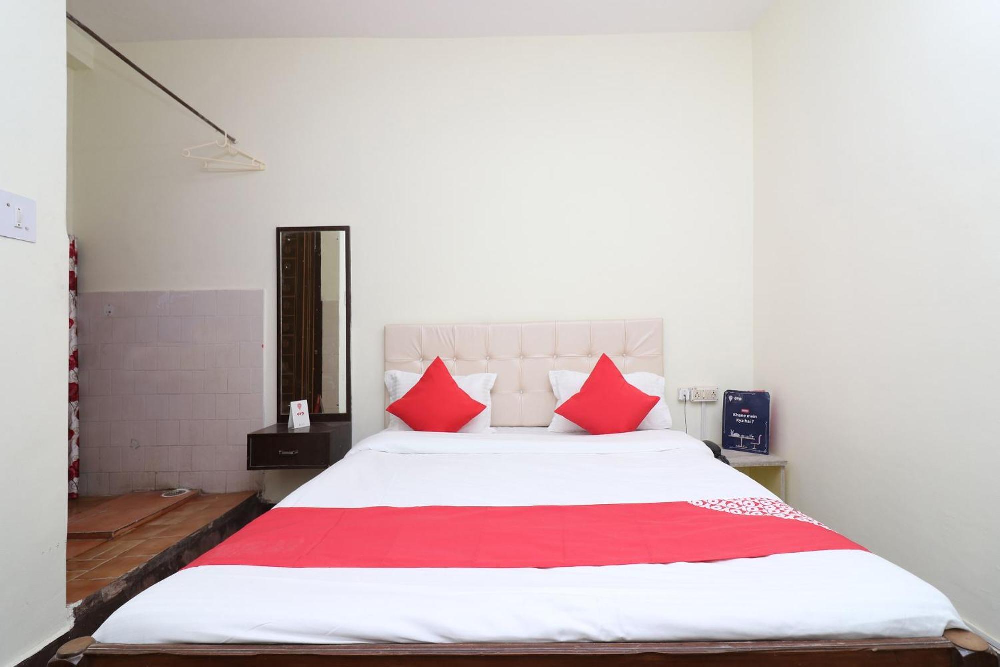 Hotel Shreya Bhubaneswar Bagian luar foto
