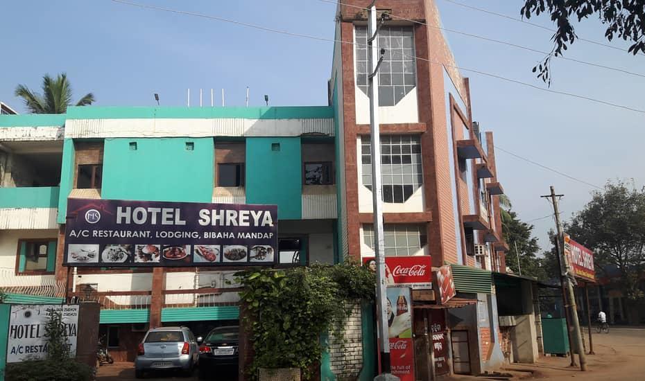 Hotel Shreya Bhubaneswar Bagian luar foto
